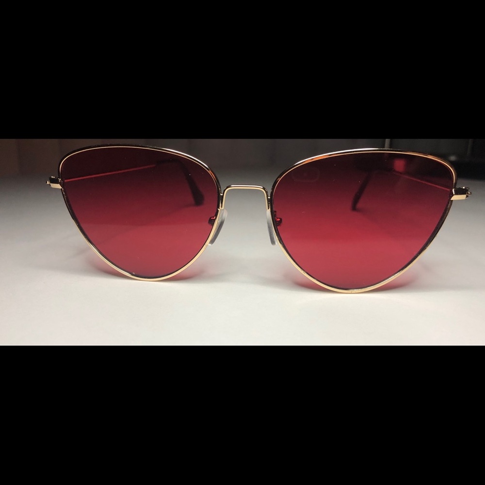 Red shades with Gold accents ✨